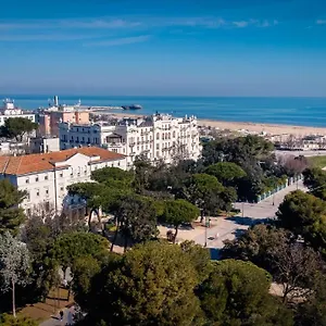 **** Hotel Residenza Parco Fellini Italië