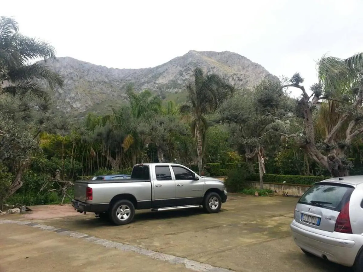 Villa Megna - Green Paradise B&B Palermo